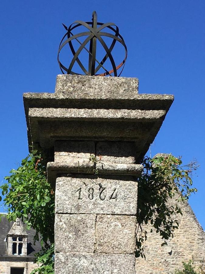 Manoir De Botcol Bed & Breakfast Saint-Nicolas-du-Pélem Dış mekan fotoğraf